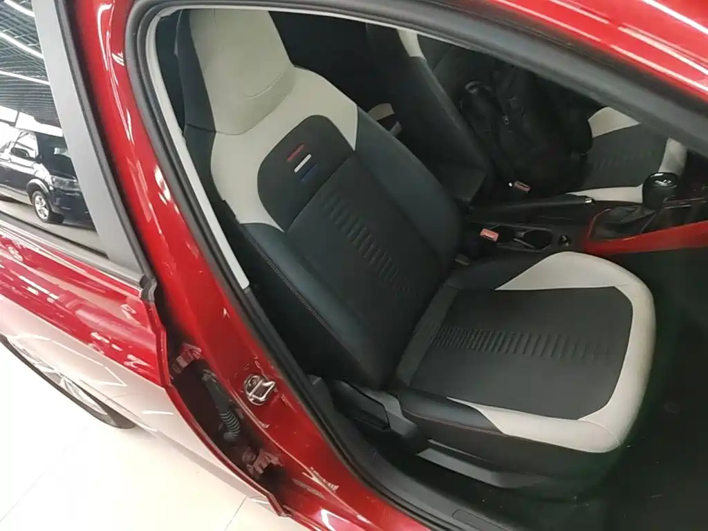 Volkswagen Polo — миниатюра 25