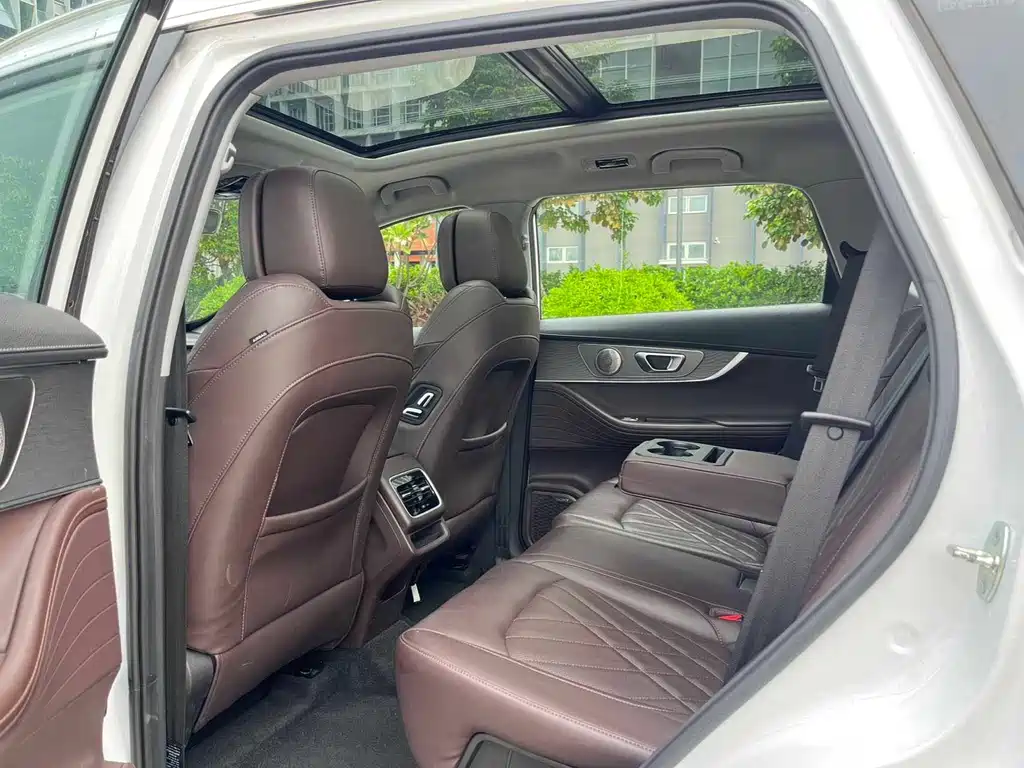 Chery Tiggo 8 PRO NEV — миниатюра 6