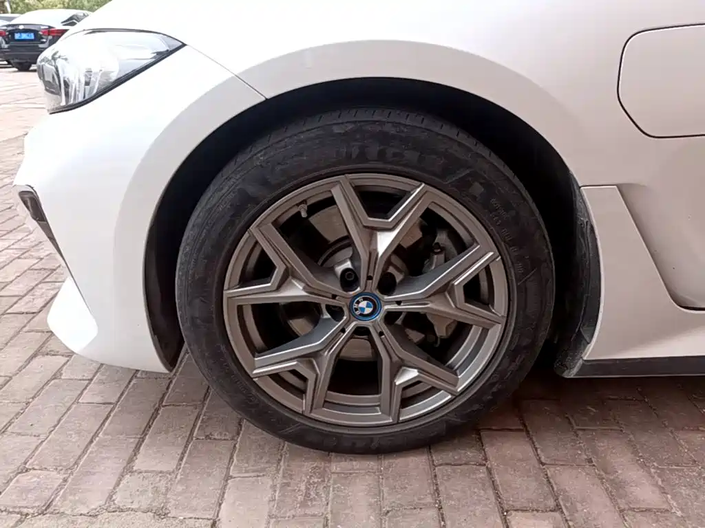 BMW i3 — миниатюра 23