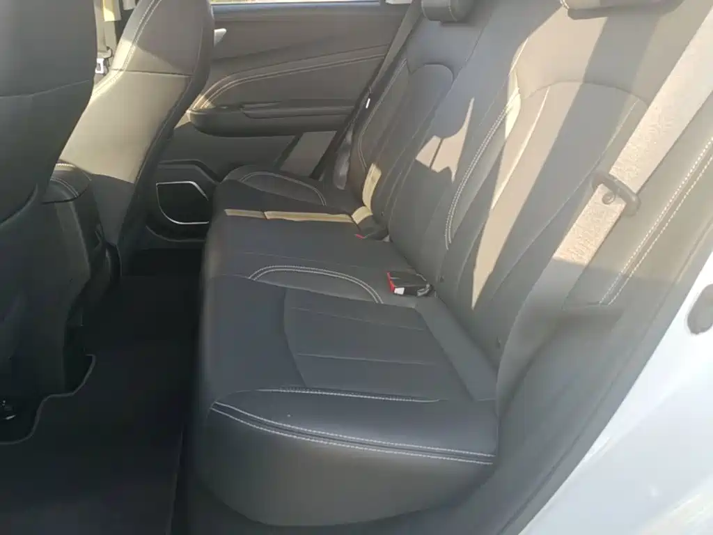 Geely Vision X3 — миниатюра 17