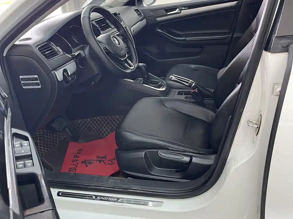 Volkswagen Sagitar — миниатюра 4