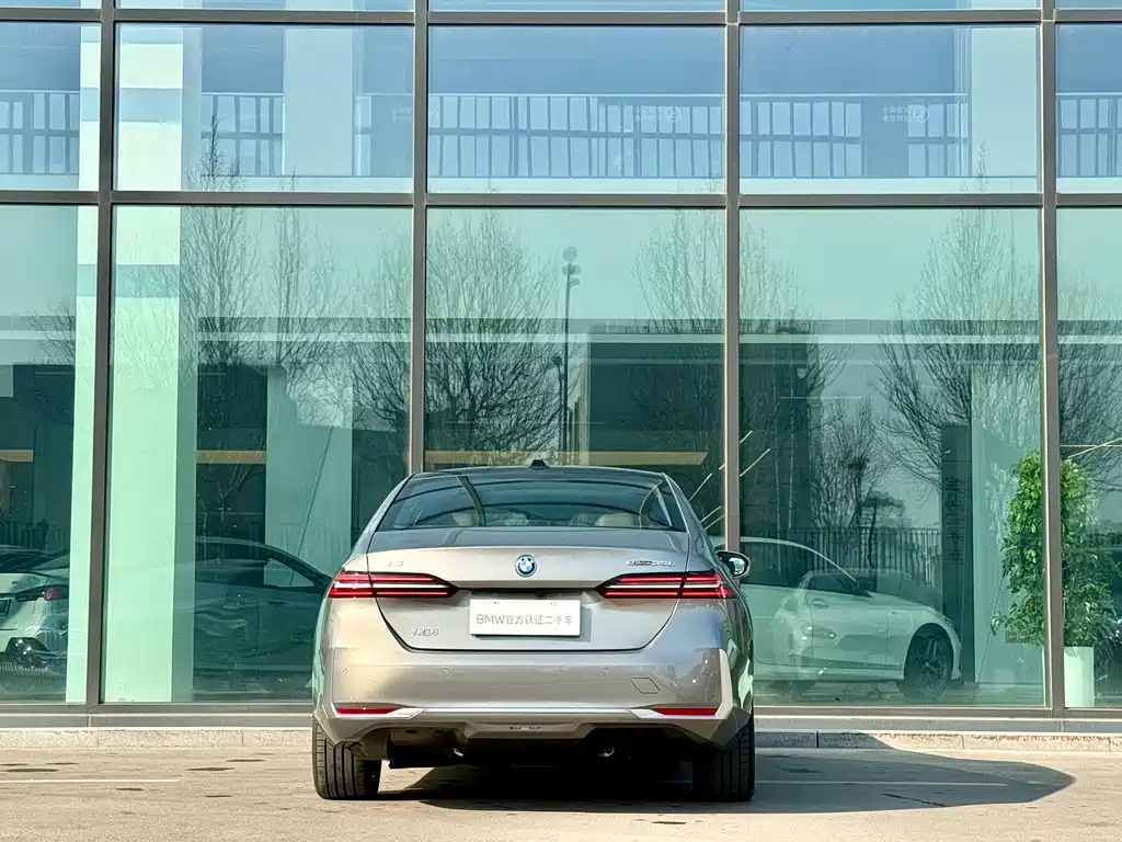 BMW i5 2024 eDrive 35L Premium Luxury
