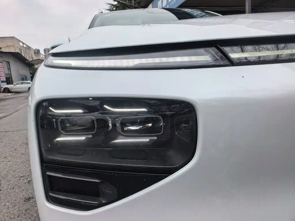 XPeng G9 — миниатюра 4