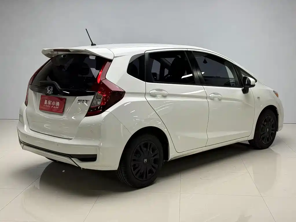 Honda Fit — миниатюра 12
