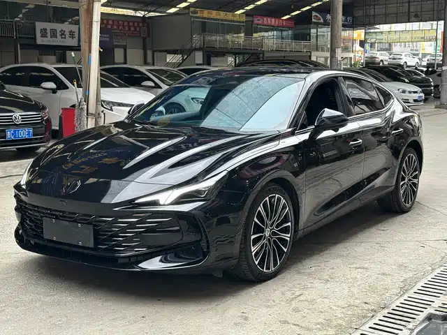 2023 MG MG7