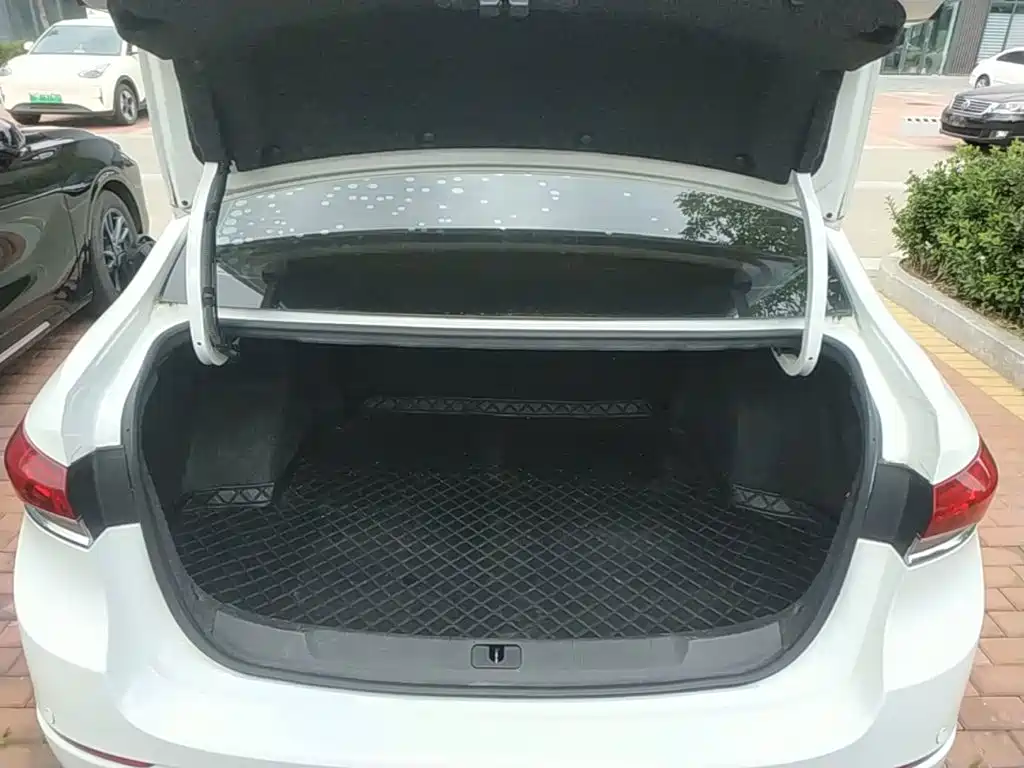 Buick Excelle — миниатюра 19