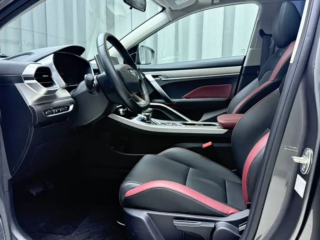 Geely Binyue — миниатюра 17
