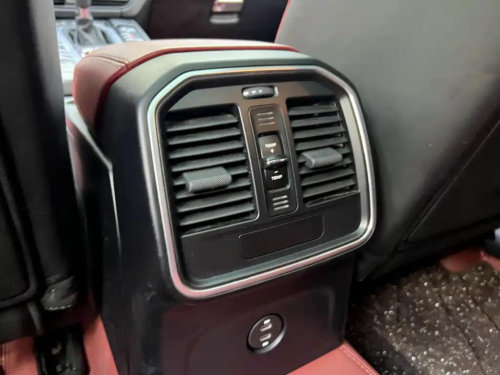 Porsche Macan — миниатюра 21