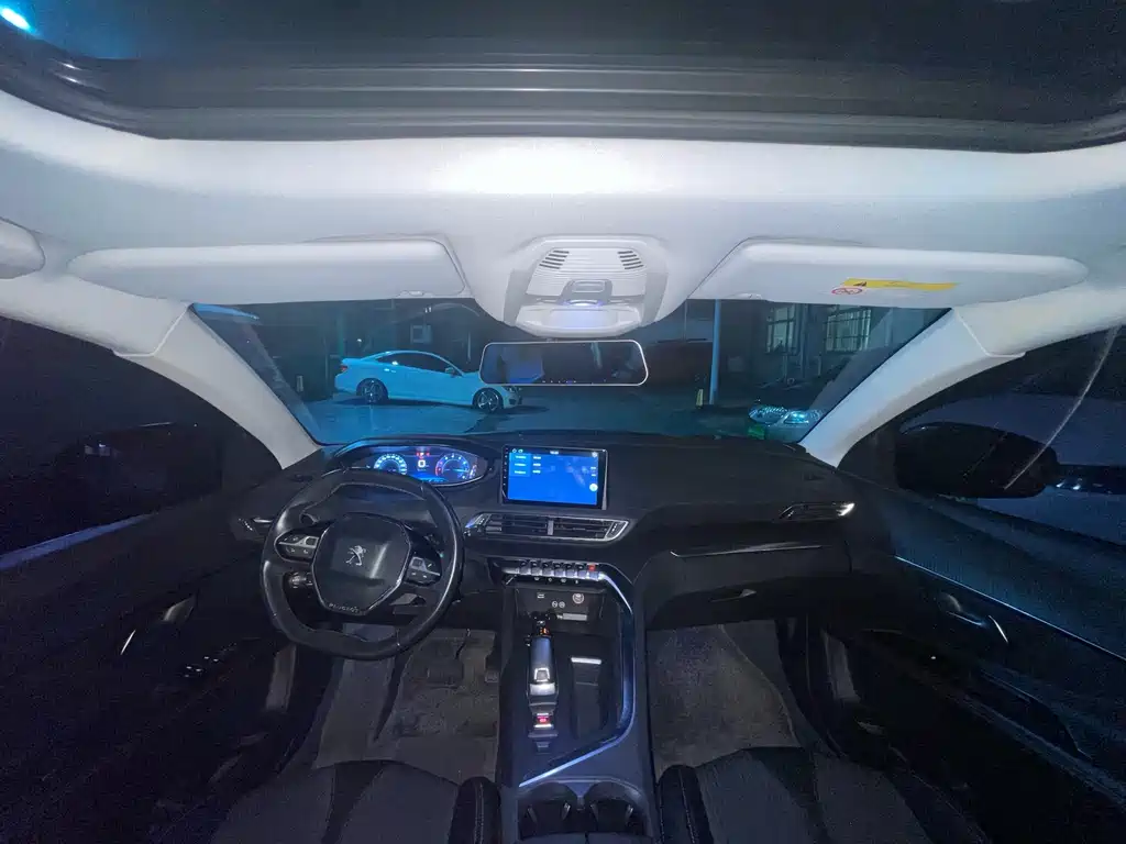 Peugeot 4008 — миниатюра 3