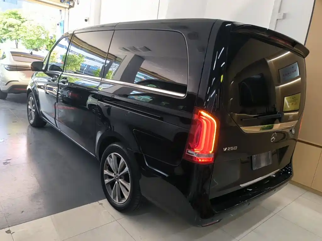 Mercedes-Benz V-Class — миниатюра 5
