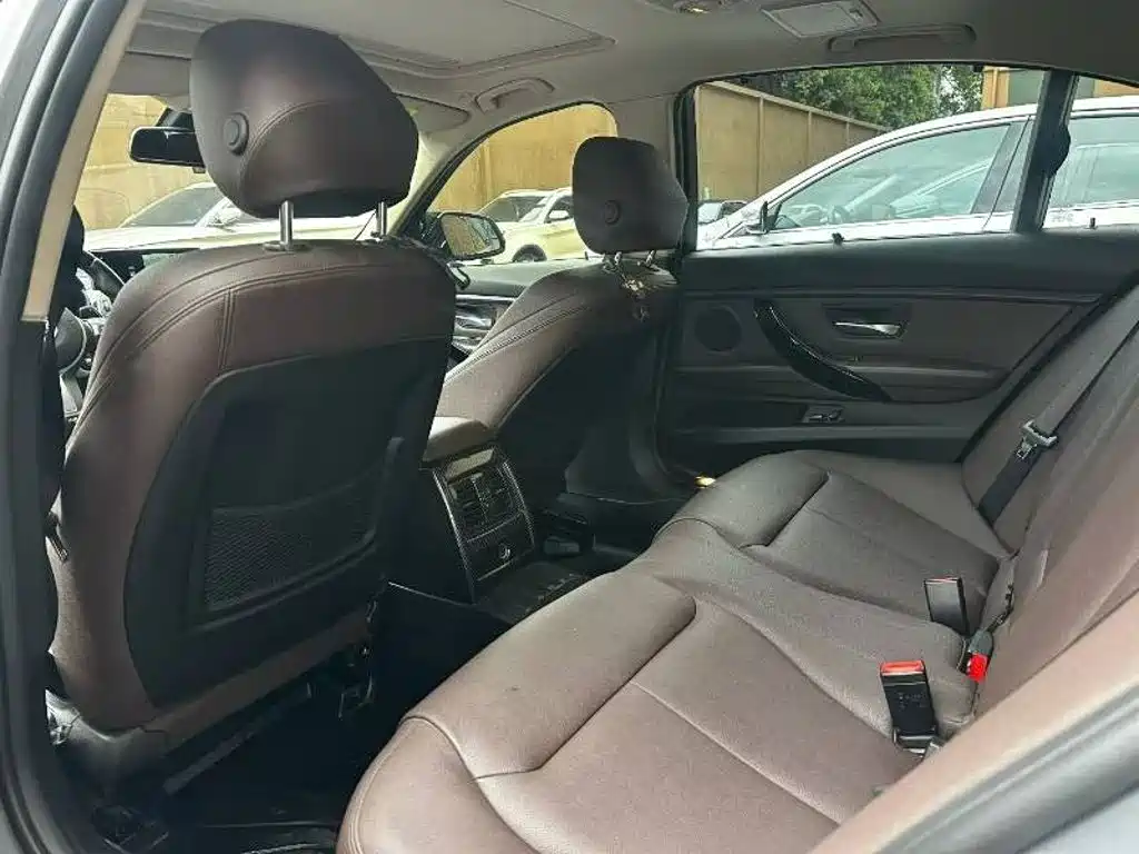 BMW 3 Series — миниатюра 6