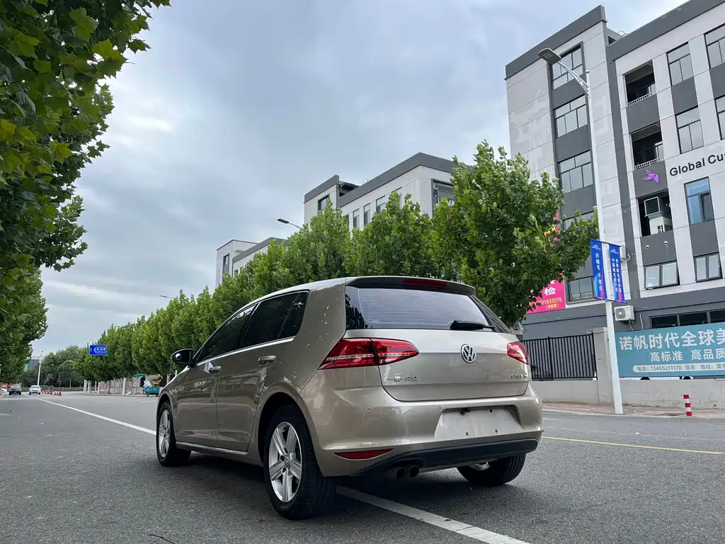 Volkswagen Golf — миниатюра 3