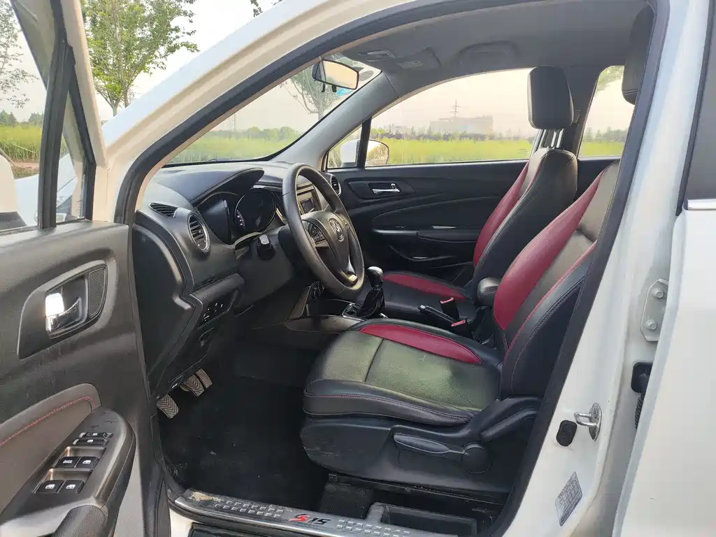 Changan CS15 1.5L Manual Fashion Edition, фото 9