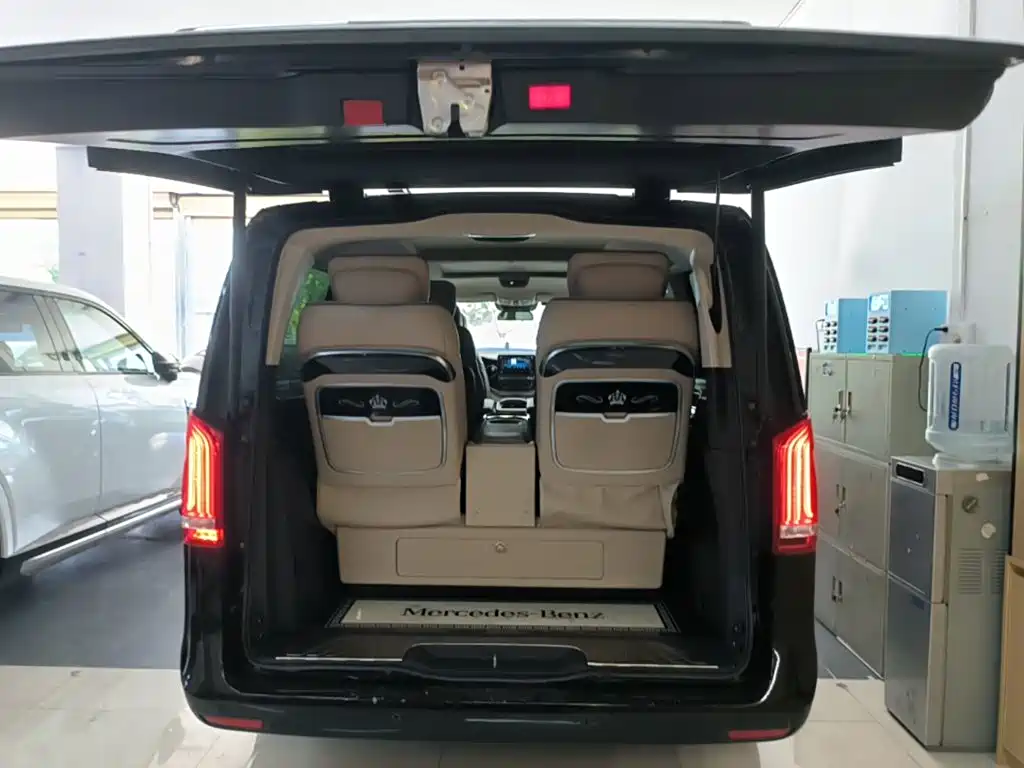 Mercedes-Benz V-Class — миниатюра 19
