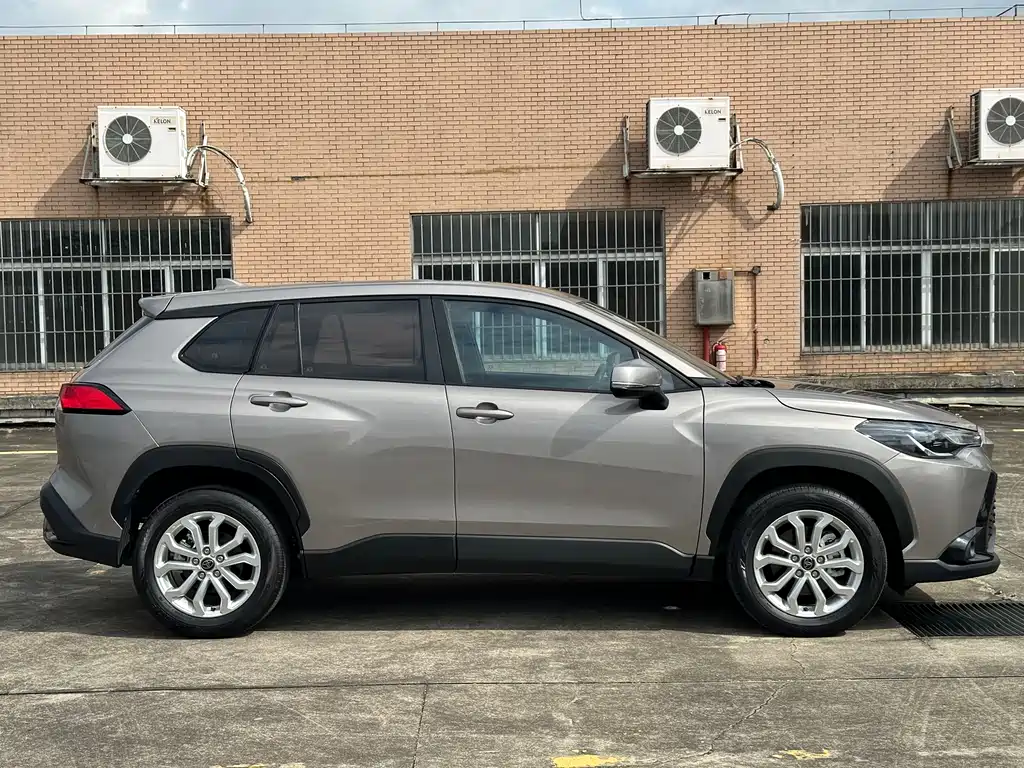 Toyota Frontlander 2023 2.0L CVT Elite