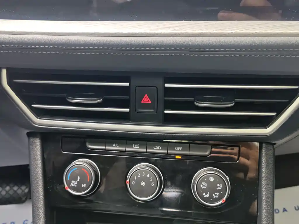 Volkswagen Sagitar — миниатюра 15