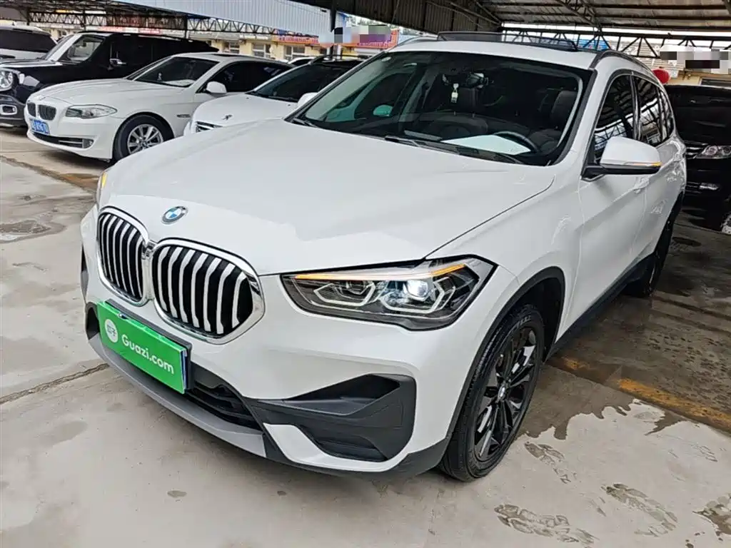 Купить BMW X1