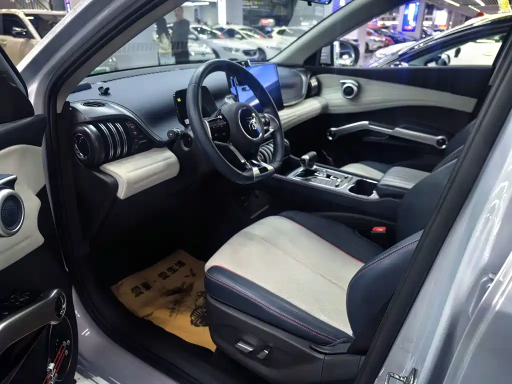 BYD Yuan Plus — миниатюра 4