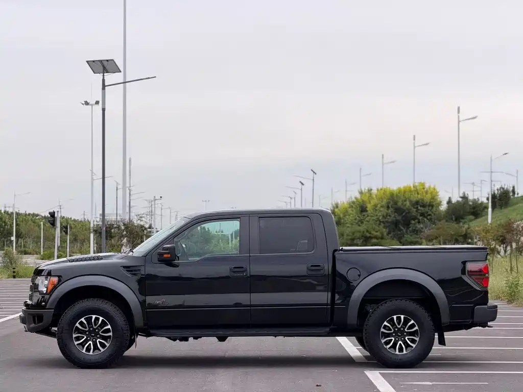 Ford F-150 Raptor — миниатюра 13