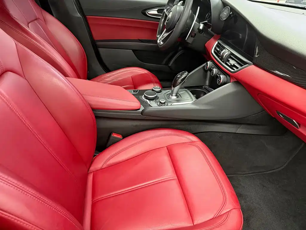 Alfa Romeo Giulia — миниатюра 5