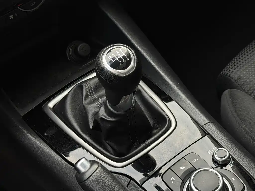 Mazda 3 Axela — миниатюра 13