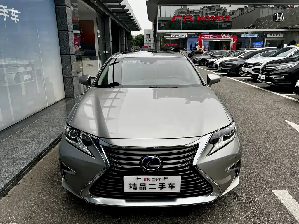 Lexus ES — миниатюра 2
