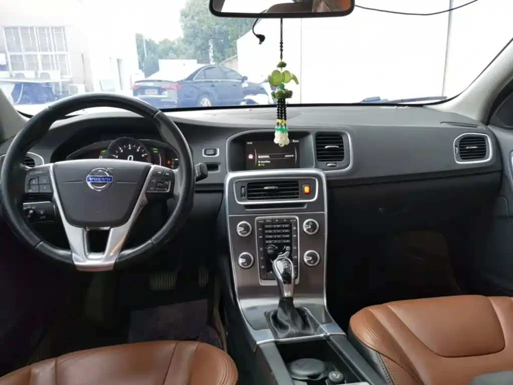 Volvo S60 — миниатюра 10