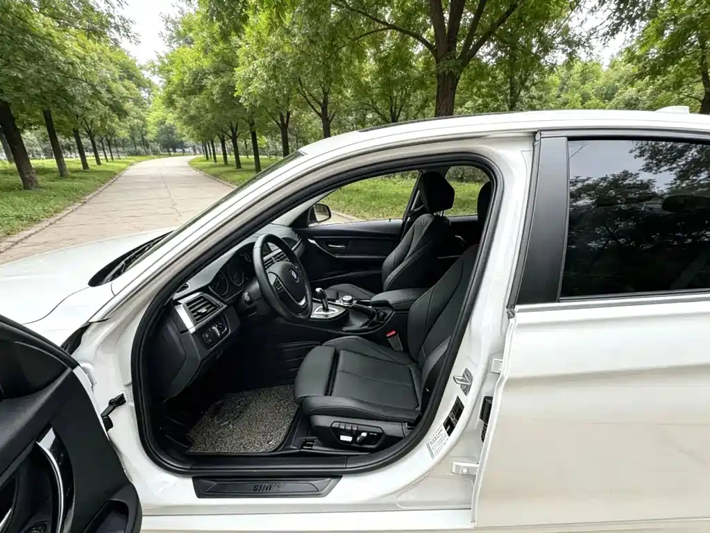 BMW 3 Series — миниатюра 5
