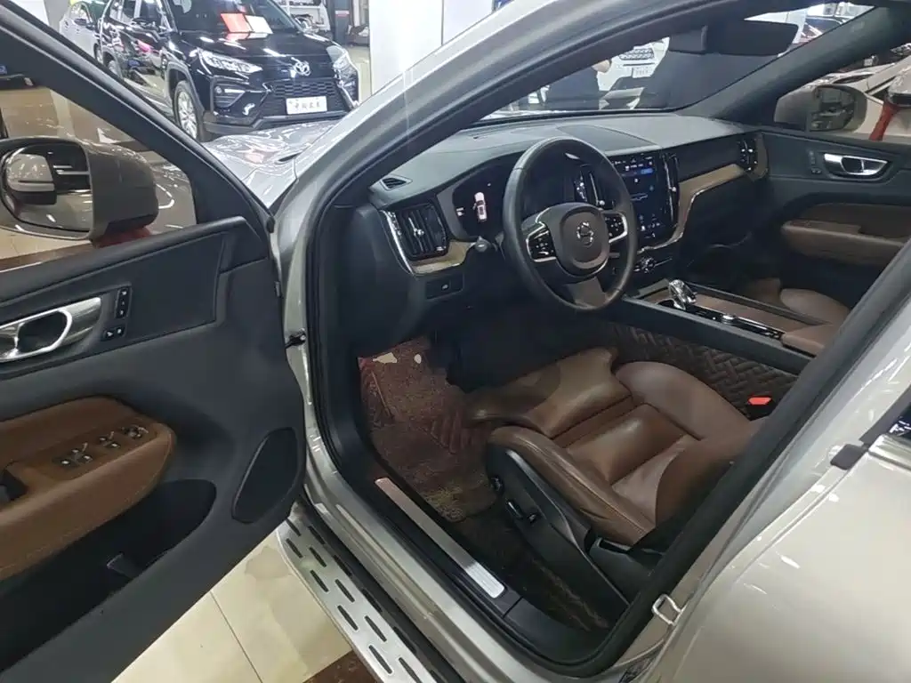 Volvo XC60 — миниатюра 16