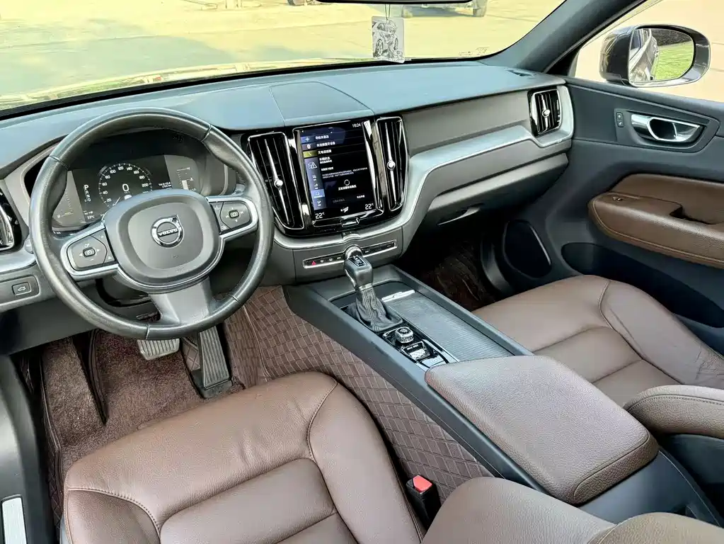 Volvo XC60 — миниатюра 6