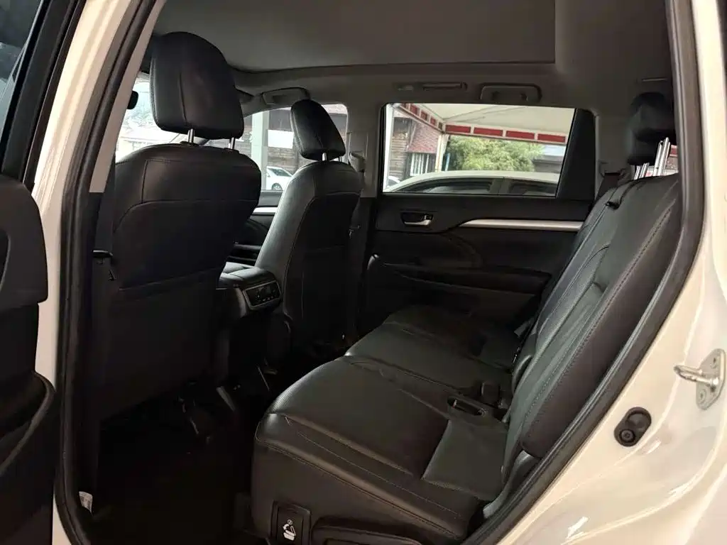 Toyota Highlander — миниатюра 2