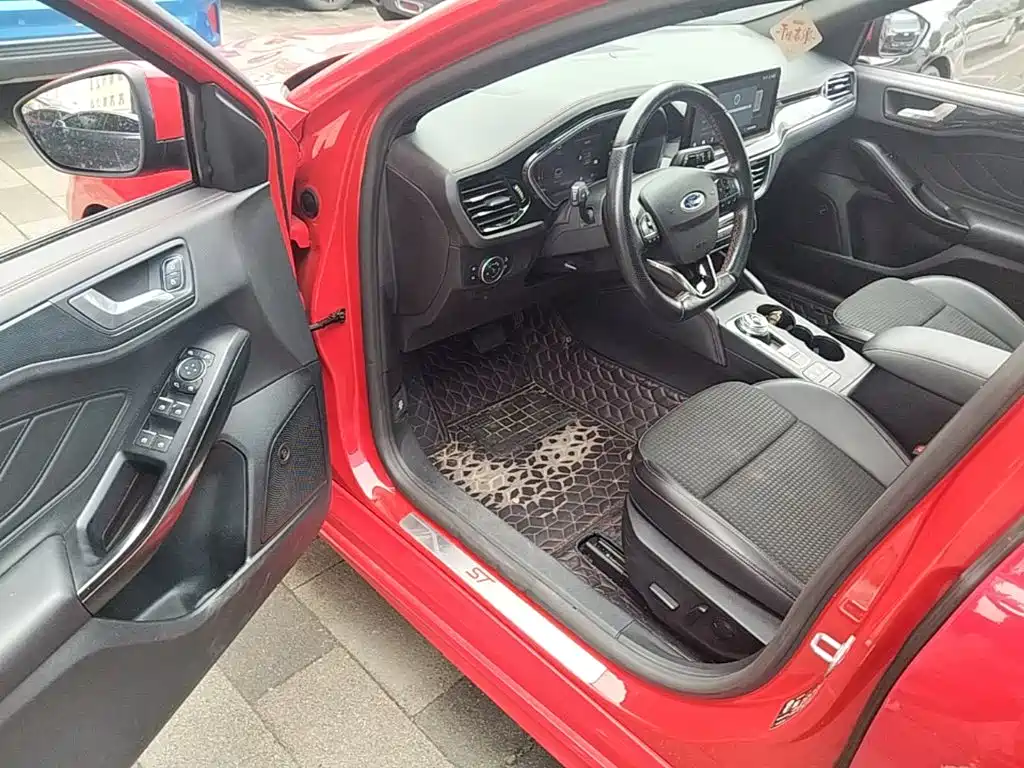 Ford Focus — миниатюра 16
