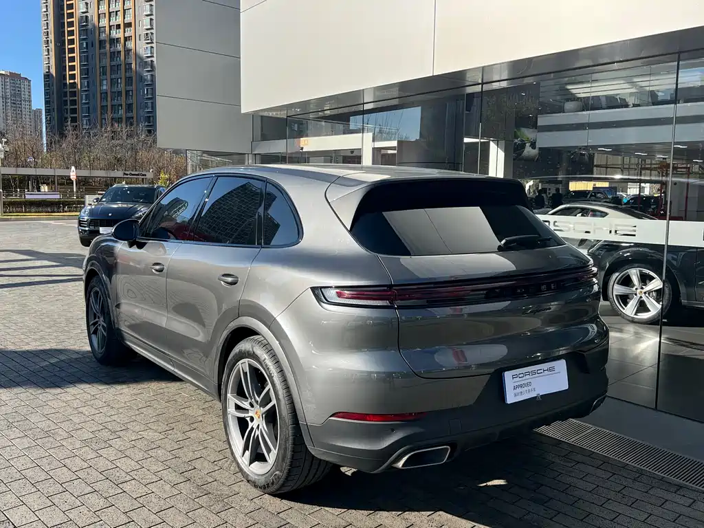 PORSCHE CAYENNE