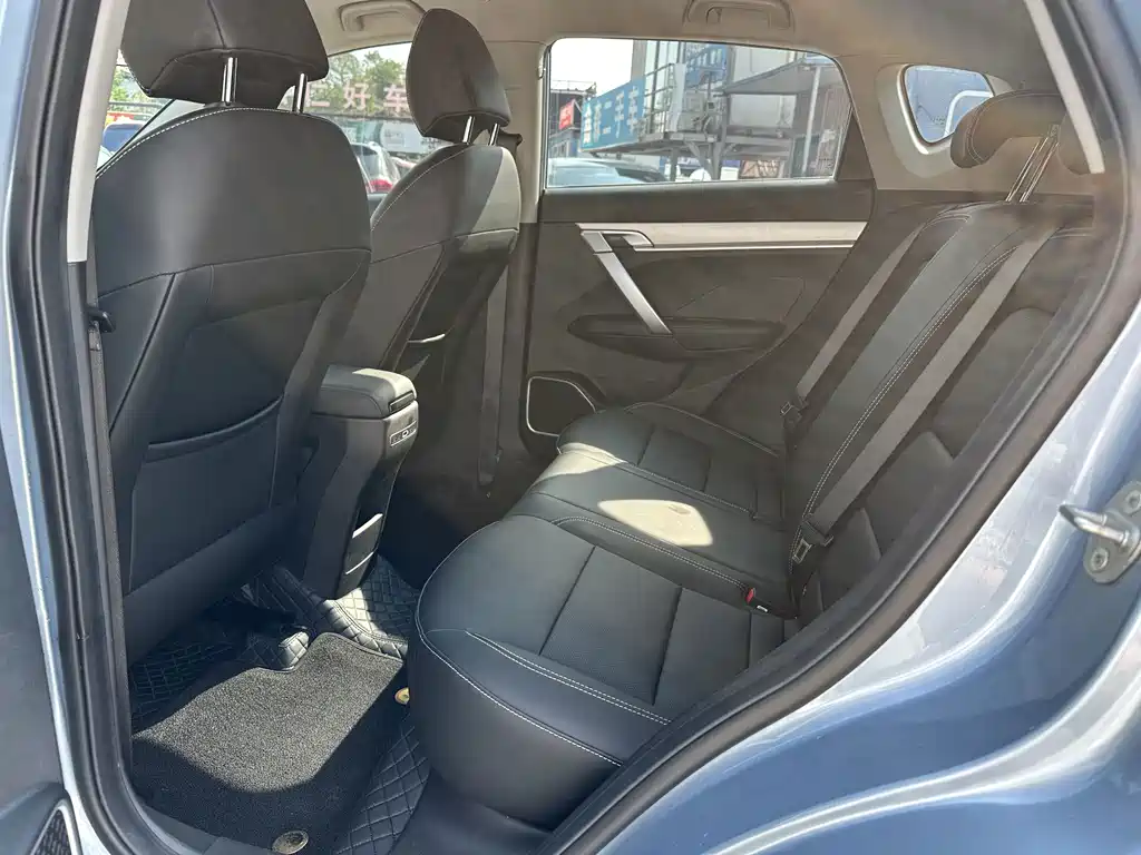 Geely Binyue — миниатюра 20