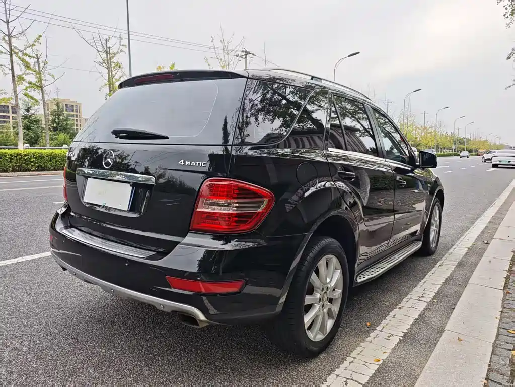 Mercedes-Benz M-Class — миниатюра 3