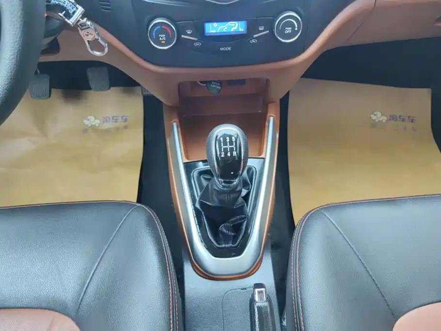 Geely King Kong — миниатюра 16