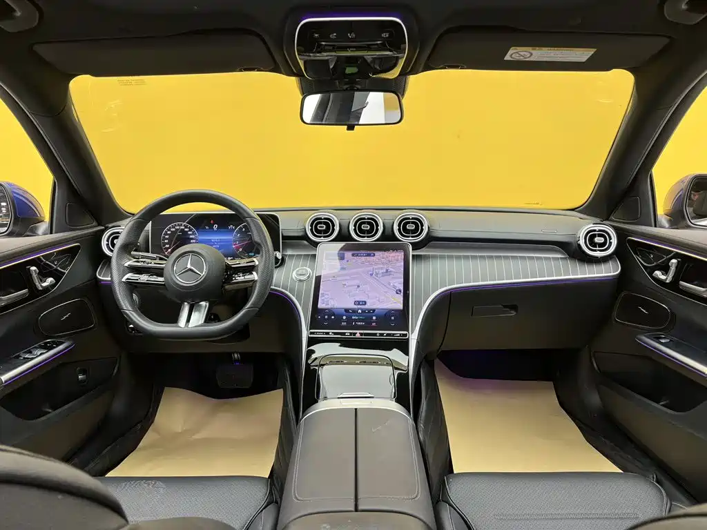 Mercedes-Benz C-Class — миниатюра 13