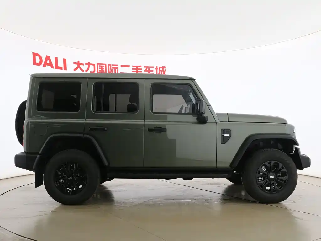 212 212 T01 — миниатюра 12