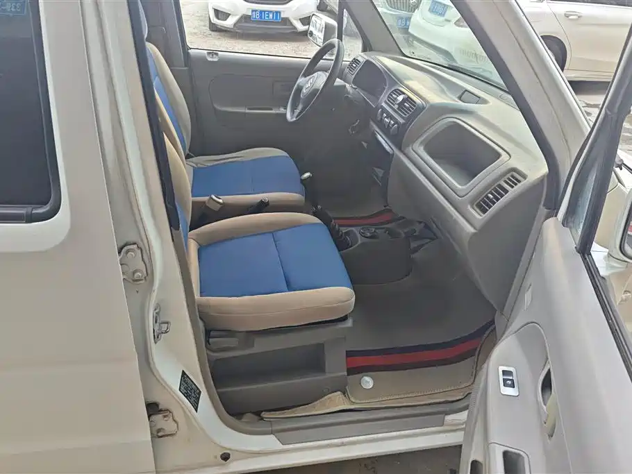 Suzuki Beidouxing 2015 1.0L MT Comfort