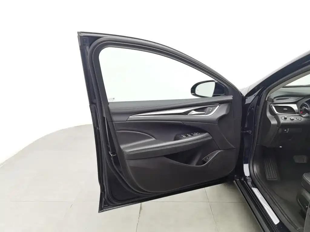 Buick LaCrosse — миниатюра 8