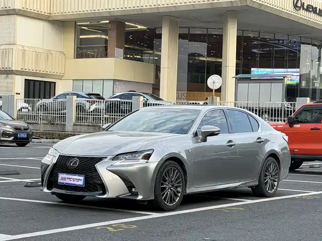 Lexus GS — фото 1