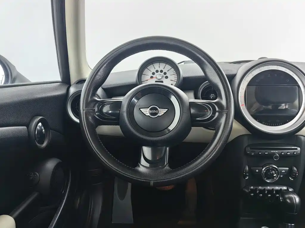 MINI Mini Clubman — миниатюра 11