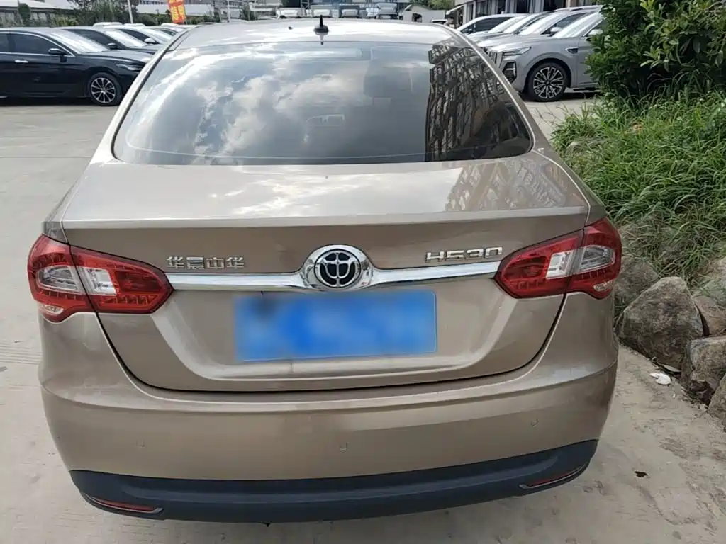 Zhonghua H530 — миниатюра 6