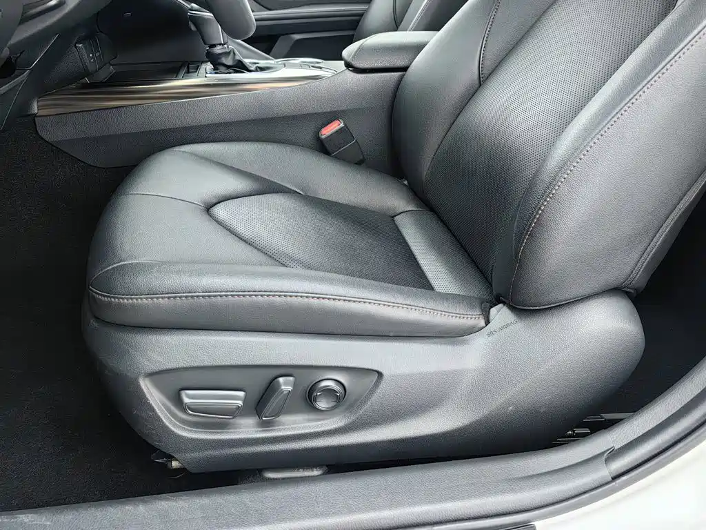 Toyota Camry — миниатюра 20