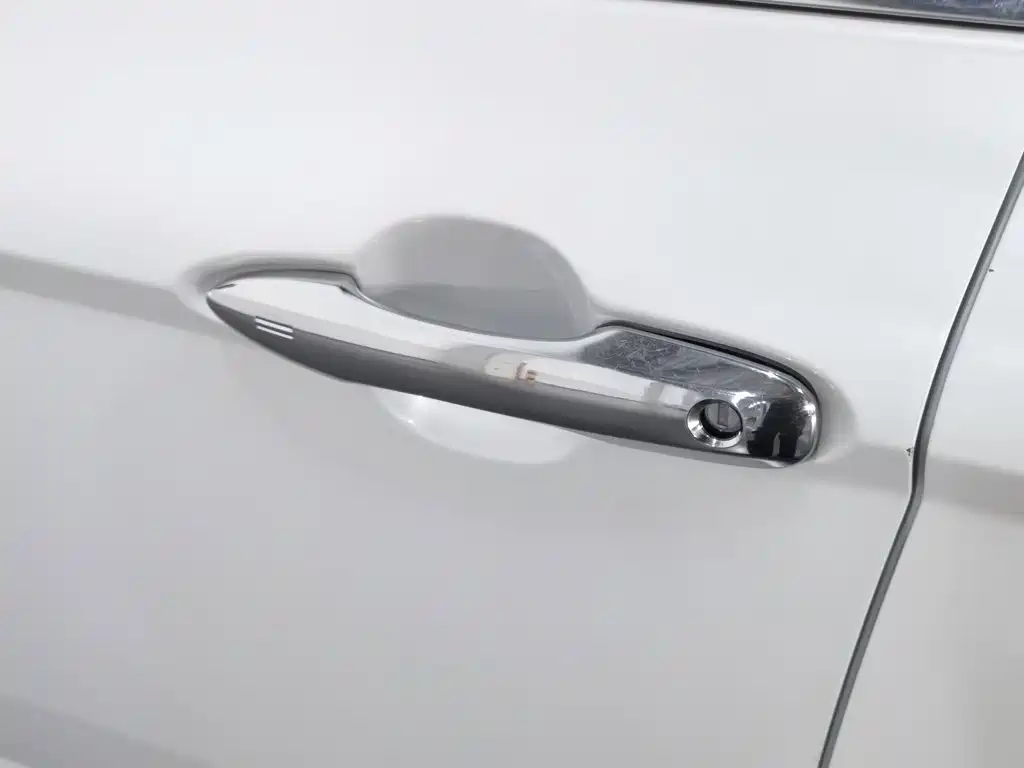 Toyota Camry — миниатюра 18