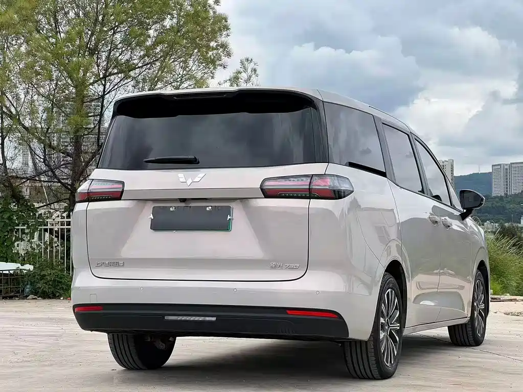 Wuling Xingguang 730 New Energy — миниатюра 7
