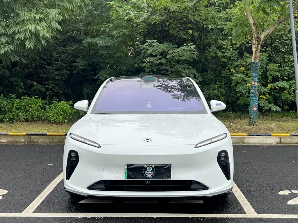 NIO ET5 — миниатюра 2