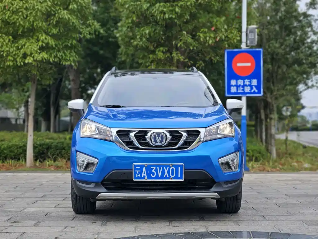 Changan CS15 — миниатюра 2