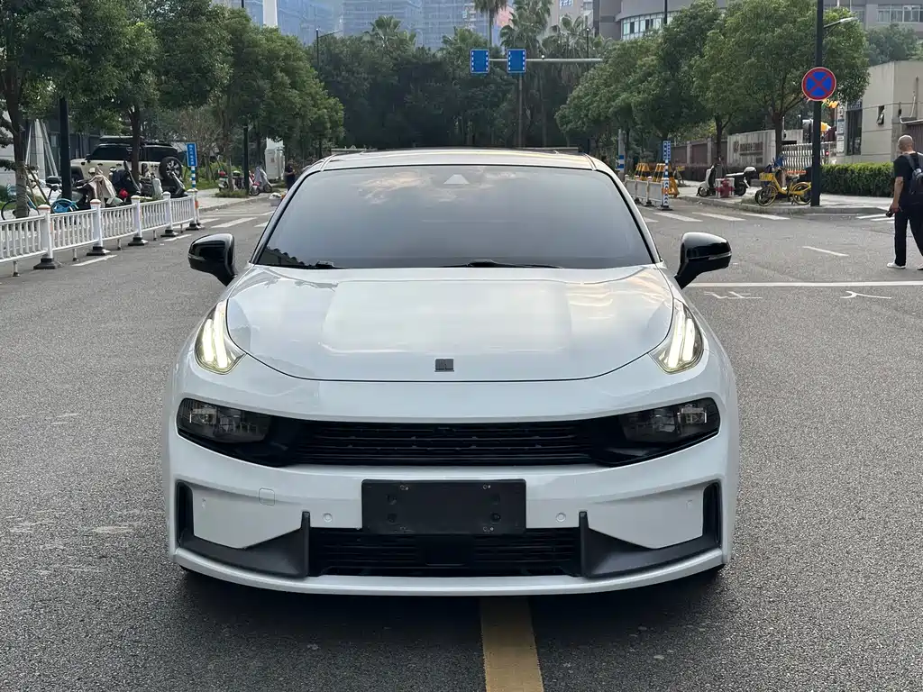 Lynk & Co 03 — миниатюра 2