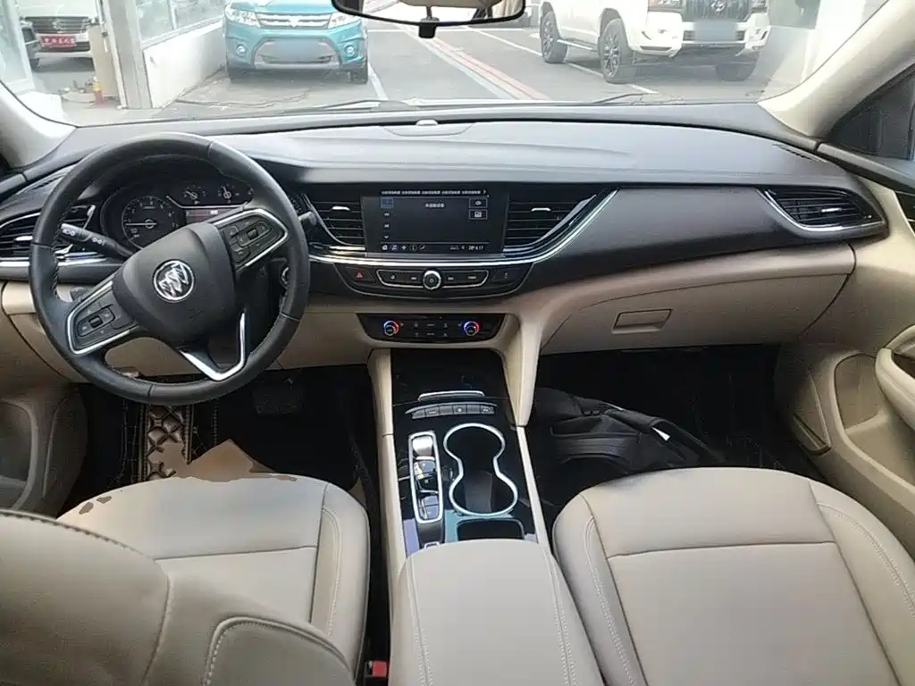 Buick Regal — миниатюра 10